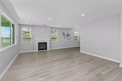 Living - 32063 Dayspring Way, Temecula, CA 92591 photo 5 of 9