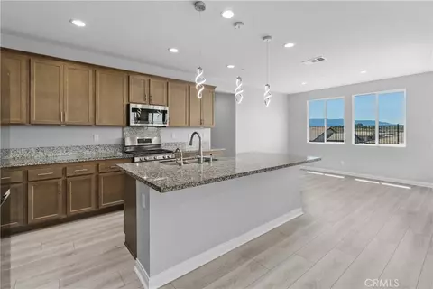 Kitchen - 32063 Dayspring Way, Temecula, CA 92591 photo 1 of 4