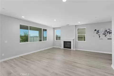 Living - 32063 Dayspring Way, Temecula, CA 92591 photo 3 of 9