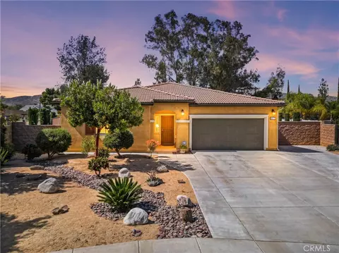 26771 Round Up St, Winchester, CA 92596