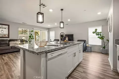 Kitchen - 433 Willow, Perris, CA 92570 photo 2 of 2