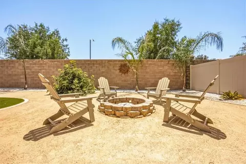 Exterior - 433 Willow, Perris, CA 92570 photo 5 of 14