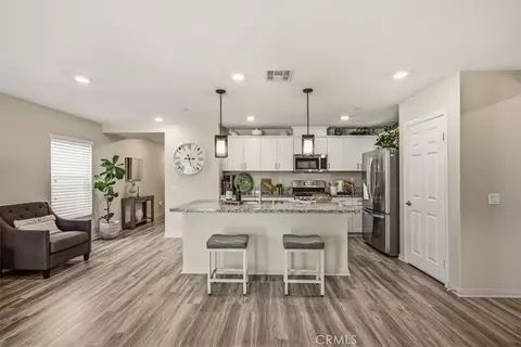 Entry Way - 433 Willow, Perris, CA 92570 photo 5 of 8