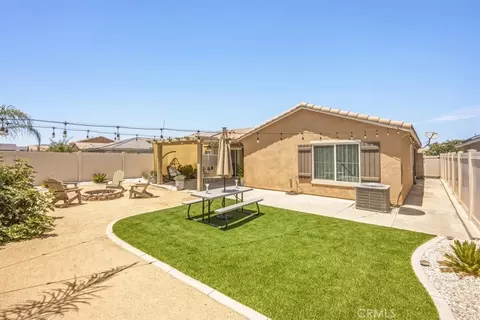 Exterior - 433 Willow, Perris, CA 92570 photo 8 of 14