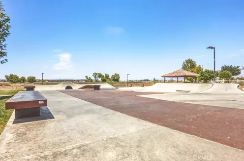 Exterior - 433 Willow, Perris, CA 92570 photo 11 of 14