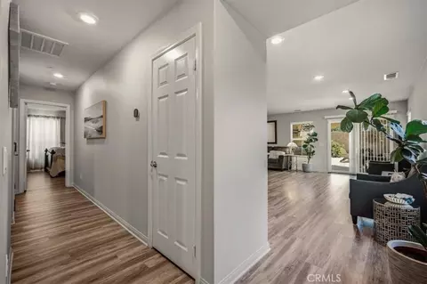Entry Way - 433 Willow, Perris, CA 92570 photo 3 of 8