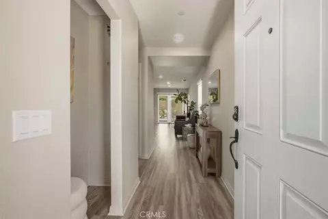 Entry Way - 433 Willow, Perris, CA 92570 photo 2 of 8
