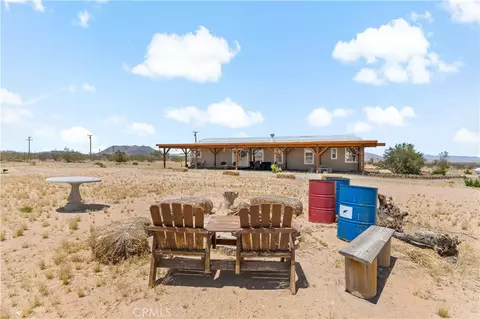 Exterior - 61375 Leslie Ln, Landers, CA 92285 photo 6 of 13