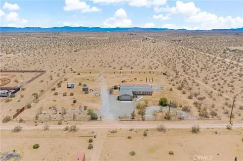 View/Area - 61375 Leslie Ln, Landers, CA 92285 photo 8 of 10