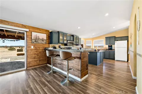 Kitchen - 61375 Leslie Ln, Landers, CA 92285 photo 1 of 5