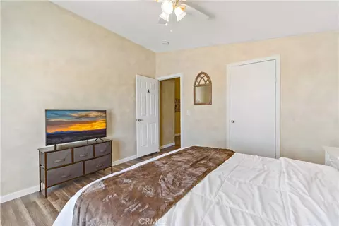Bedroom - 61375 Leslie Ln, Landers, CA 92285 photo 7 of 8