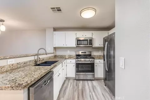 Kitchen - 31238 Taylor Ln, Temecula, CA 92592 photo 1 of 2