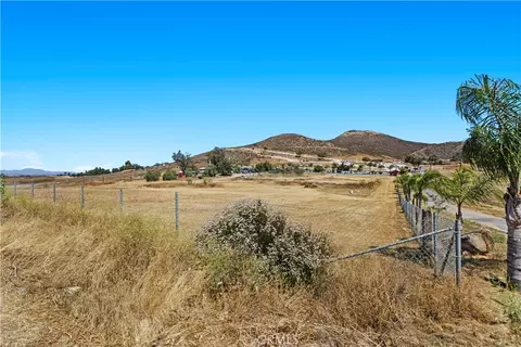 31750 Keller Rd, Winchester, CA 92596