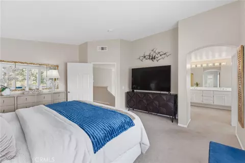 Bedroom - 41216 Coghill Dr, Temecula, CA 92591 photo 3 of 7