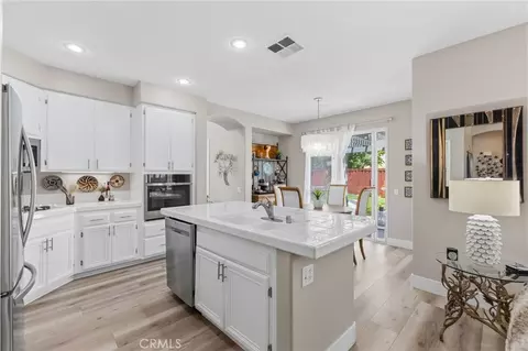 Kitchen - 41216 Coghill Dr, Temecula, CA 92591 photo 2 of 6