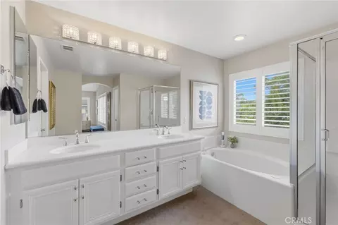 Bath - 41216 Coghill Dr, Temecula, CA 92591 photo 3 of 7