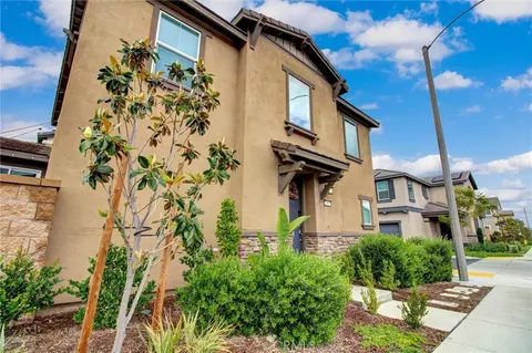 2497 Gunner Rdg, Rialto, CA 92377