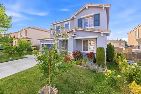 Exterior - 37527 Persimmon, Palmdale, CA 93551 photo 3 of 4