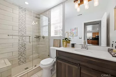 Bath - 37527 Persimmon, Palmdale, CA 93551 photo 1 of 4
