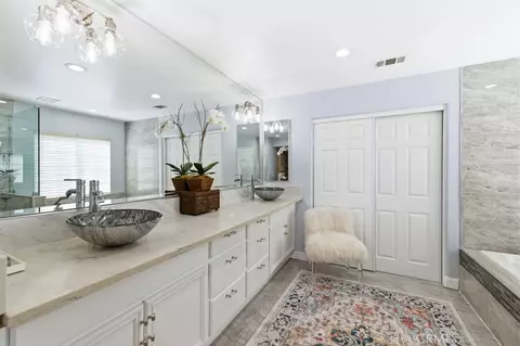 Bath - 37527 Persimmon, Palmdale, CA 93551 photo 3 of 4