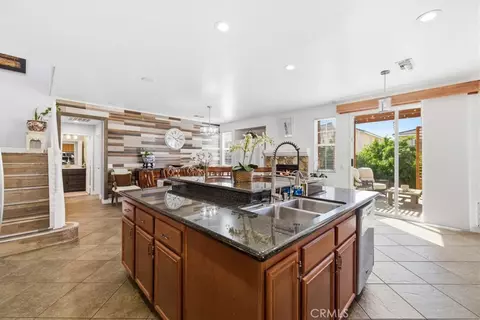 Kitchen - 37527 Persimmon, Palmdale, CA 93551 photo 2 of 4