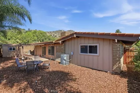 Exterior - 4729 Via Tala, Fallbrook, CA 92028 photo 4 of 22