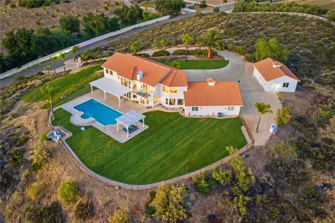38475 Calaveras Rd, Temecula, CA 92592