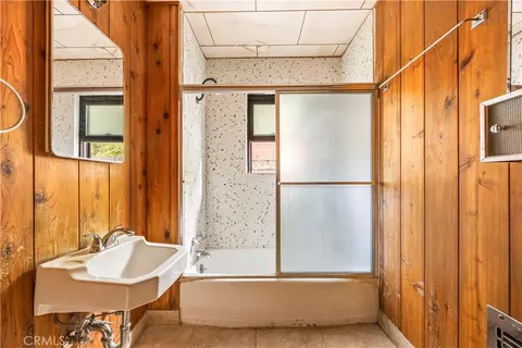 Bath - 53745 Toll Gate Rd, Idyllwild, CA 92549 photo 1 of 2
