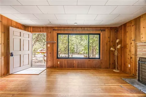 Living - 53745 Toll Gate Rd, Idyllwild, CA 92549 photo 3 of 6