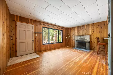 Living - 53745 Toll Gate Rd, Idyllwild, CA 92549 photo 2 of 6