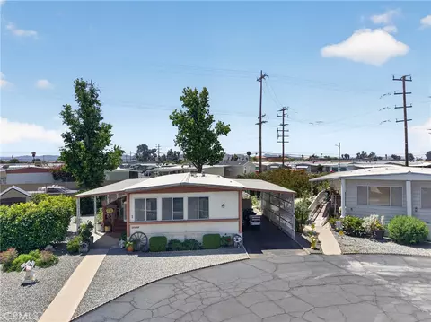 332 N Lyon #7, Hemet, CA 92543