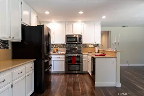 Kitchen - 1280 Calle Ultimo, Oceanside, CA 92056 photo 2 of 3