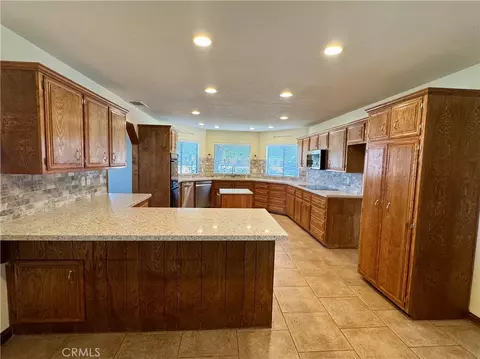 Kitchen - 41565 Thornton, Hemet, CA 92544 photo 1 of 4