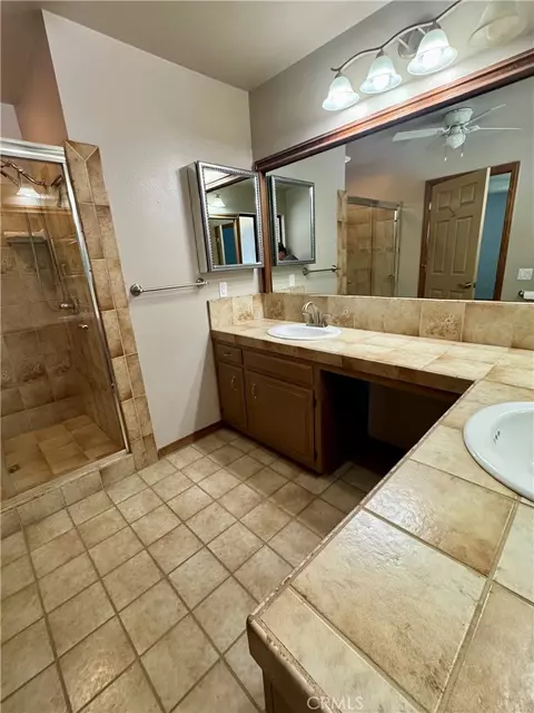 Bath - 41565 Thornton, Hemet, CA 92544 photo 1 of 4
