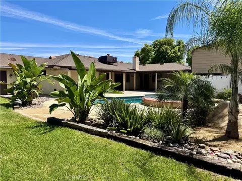 Exterior - 41565 Thornton, Hemet, CA 92544 photo 4 of 4