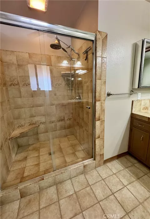 Bath - 41565 Thornton, Hemet, CA 92544 photo 2 of 4
