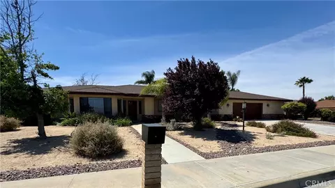 Exterior - 41565 Thornton, Hemet, CA 92544 photo 2 of 4