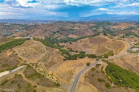 2 La Cruz Dr, Temecula, CA 92590 photo 3