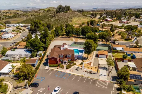View/Area - 33552 Windmill, Wildomar, CA 92595 photo 9 of 17
