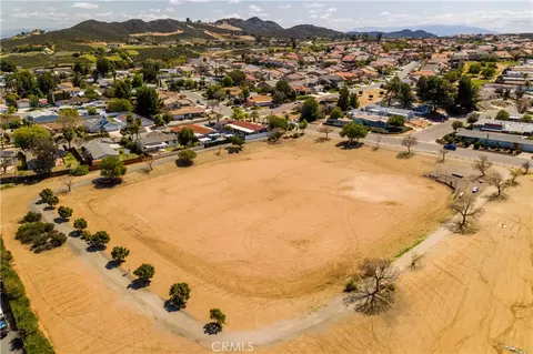 View/Area - 33552 Windmill, Wildomar, CA 92595 photo 14 of 17