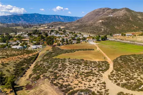 View/Area - 33552 Windmill, Wildomar, CA 92595 photo 8 of 17