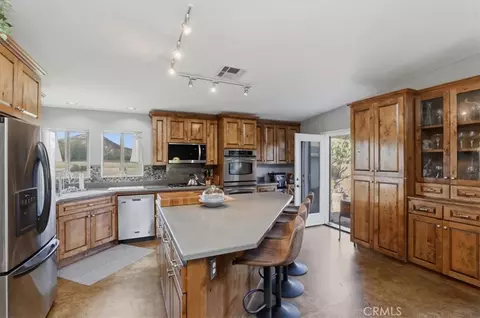 Kitchen - 34575 Sycamore Spgs, Hemet, CA 92544 photo 4 of 5