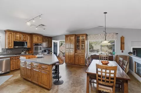 Kitchen - 34575 Sycamore Spgs, Hemet, CA 92544 photo 3 of 5