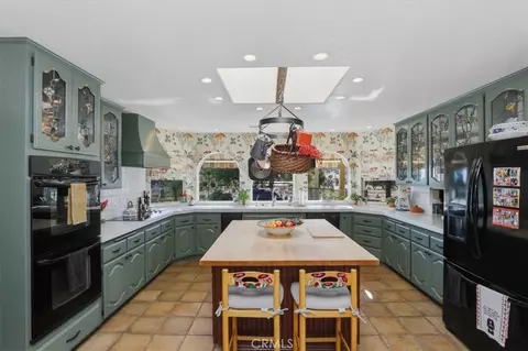 Kitchen - 34575 Sycamore Spgs, Hemet, CA 92544 photo 1 of 5