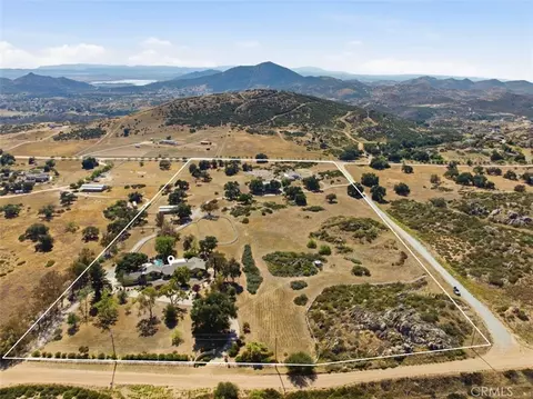 View/Area - 34575 Sycamore Spgs, Hemet, CA 92544 photo 6 of 8
