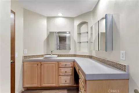 Bath - 38501 Oaktree Loop, Murrieta, CA 92562 photo 2 of 6