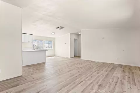 15720 Chicago, Apple Valley, CA 92307 photo 5