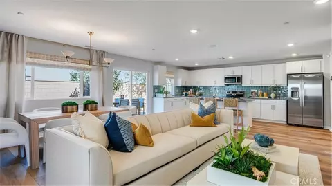 7214 Pine Crest St, Jurupa Valley, CA 92509