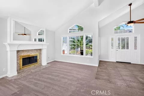 Living - 30946 Shaba Cir, Temecula, CA 92592 photo 4 of 7