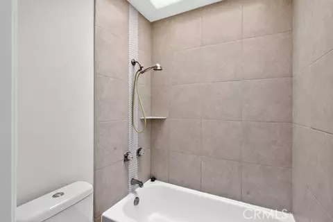 Bath - 30946 Shaba Cir, Temecula, CA 92592 photo 3 of 5